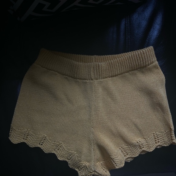 Zara Women Shorts - Picture 3 of 3